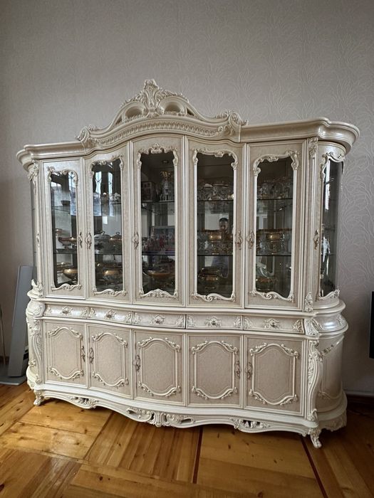 Срочно продаётся гостиная мебель