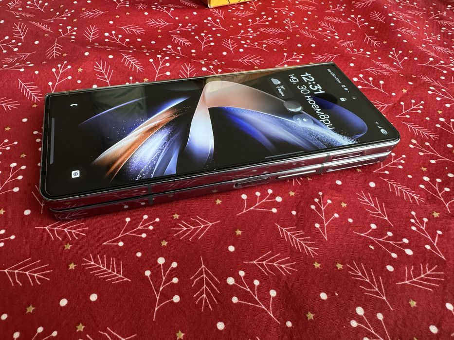 Перфектен Samsung Z fold 4
