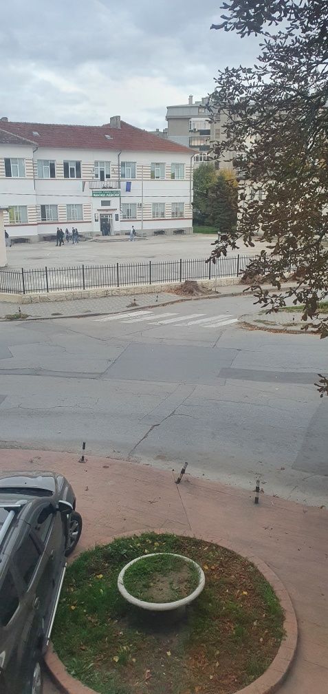 Офис под наем срещу бакарди.