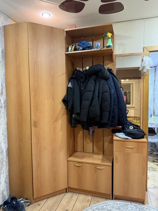 Продам прихожку в хорошем  состочний