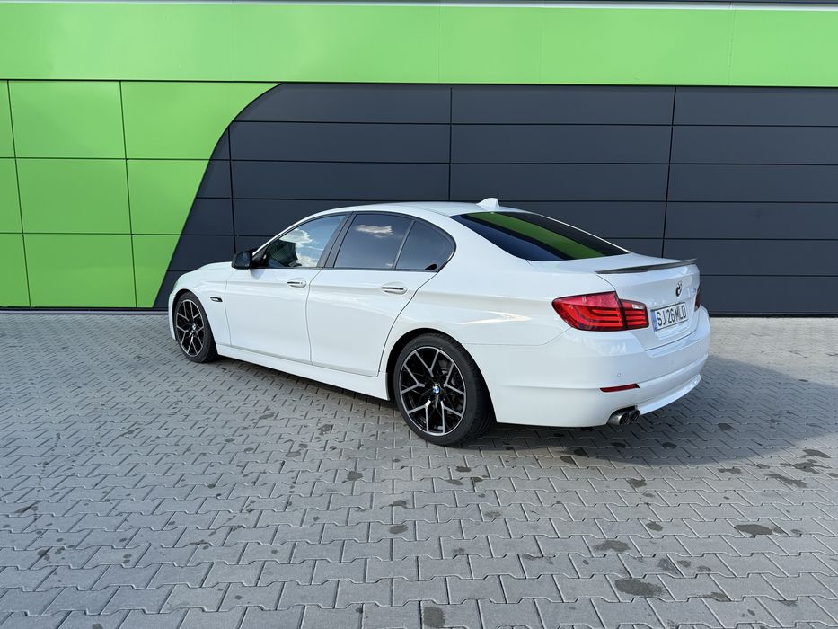 BMW Seria 5/ 520 / F10 / An2012/DISTRIBUTIE NOUA/ALB/SCHIMB/camion