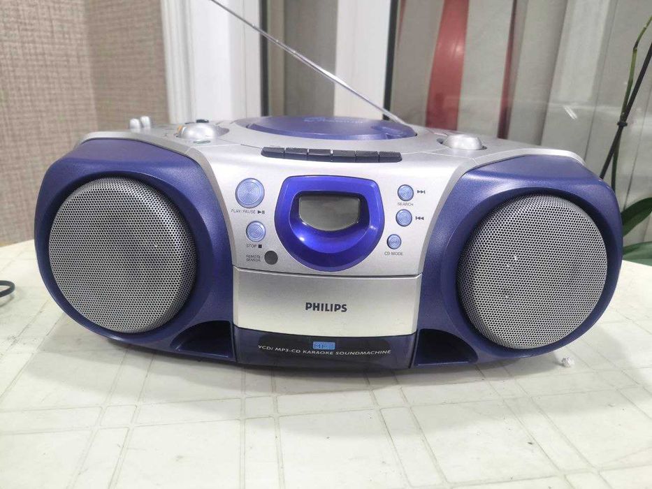 Продам магнтафон Philips AZ5155