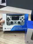 Игровой контроллер Sony Dualshock 4 v2 белый