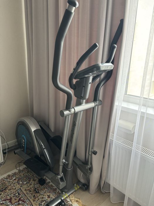 Продам Эллипс тренажер