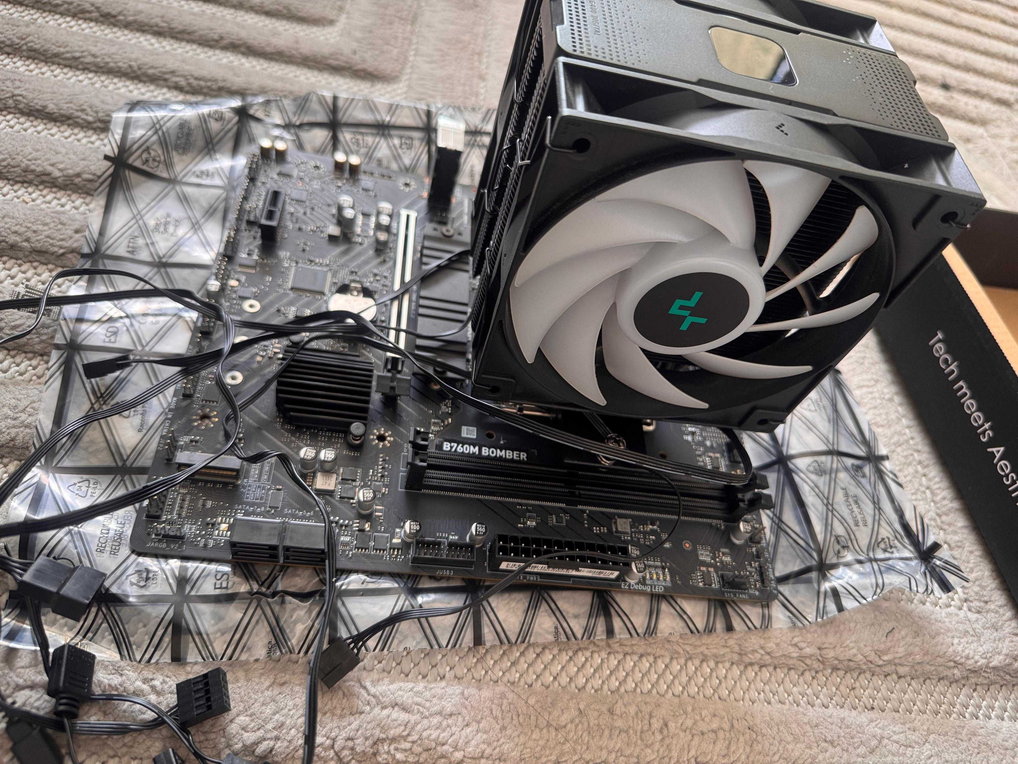 Intel i5-13400F + MSI B760M Bomber(DDR5) + DeepCool AG400 Digital