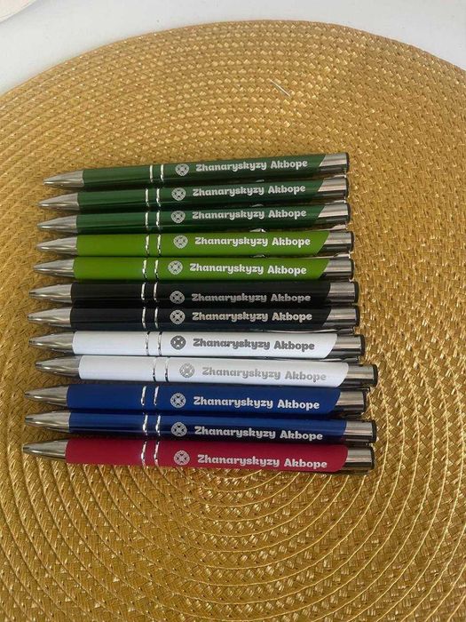 Именные цветные ручки для подарков и мероприятий новы год мерч