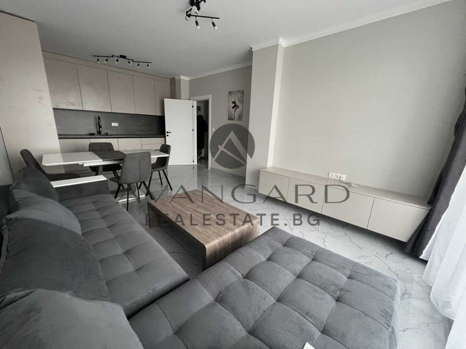 Продава се Двустаен апартамент в Пловдив, Христо Смирненски - 76 кв.м за 1896 €/кв.м - Снимка #1