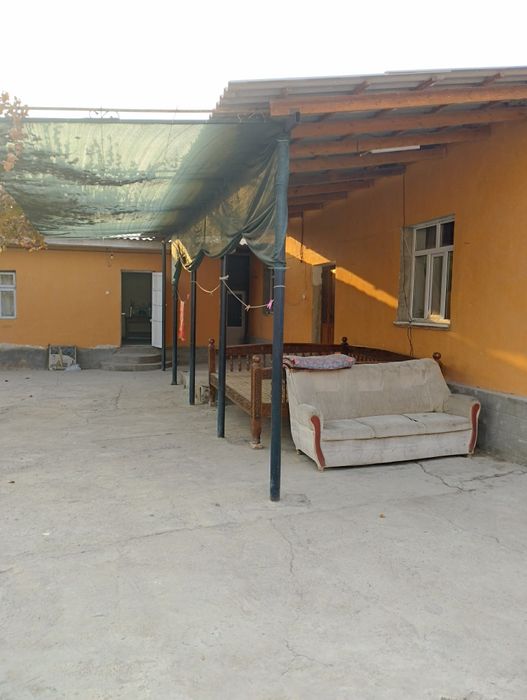 Hovli joy sotiladi. 6+ sotix, 5 xona