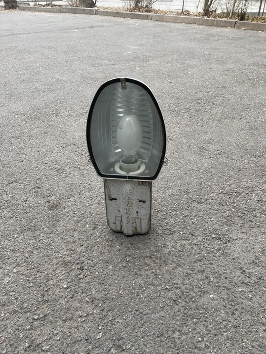 Уличный фонарь на столб