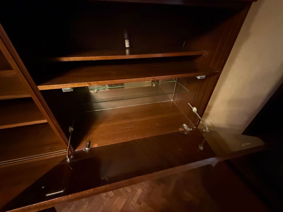 Ретро холна секция с модул за телевизор