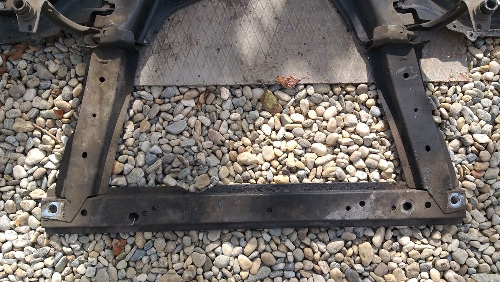 Cadru motor Fluence Megane3 Megane2 Clio3 Scenic2 Laguna2 piese motor