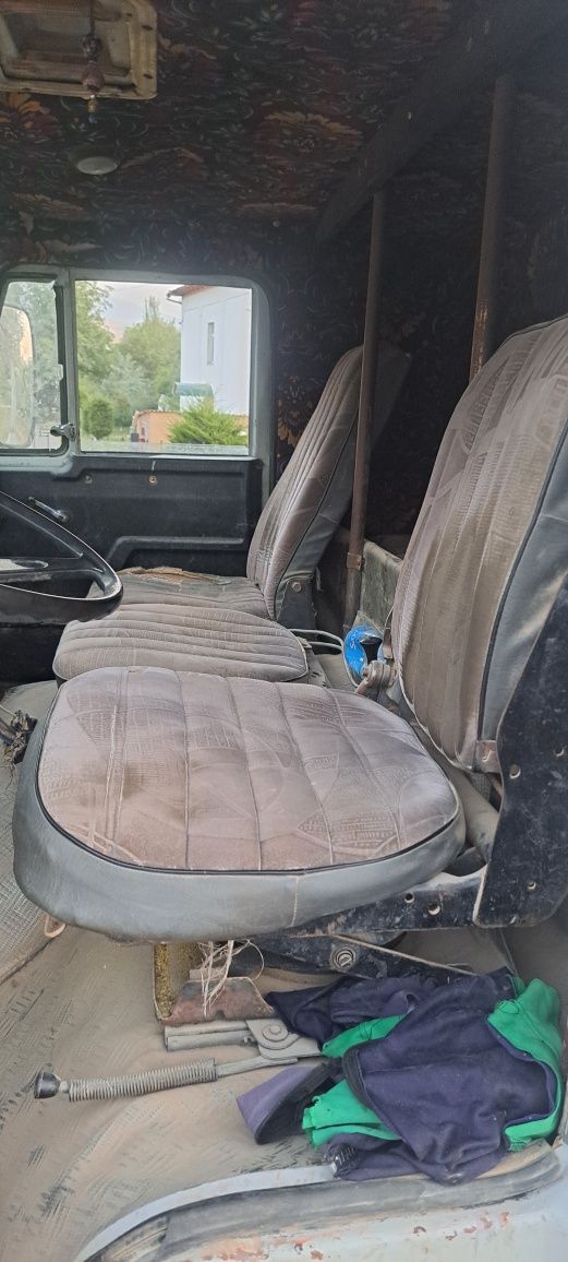 Kamaz sotiladi..