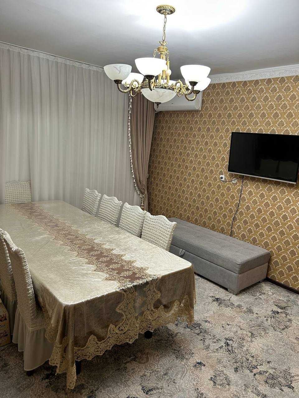 Квартира в центре, улица Осиё, 2/7/9, 60кв, Новомосковская