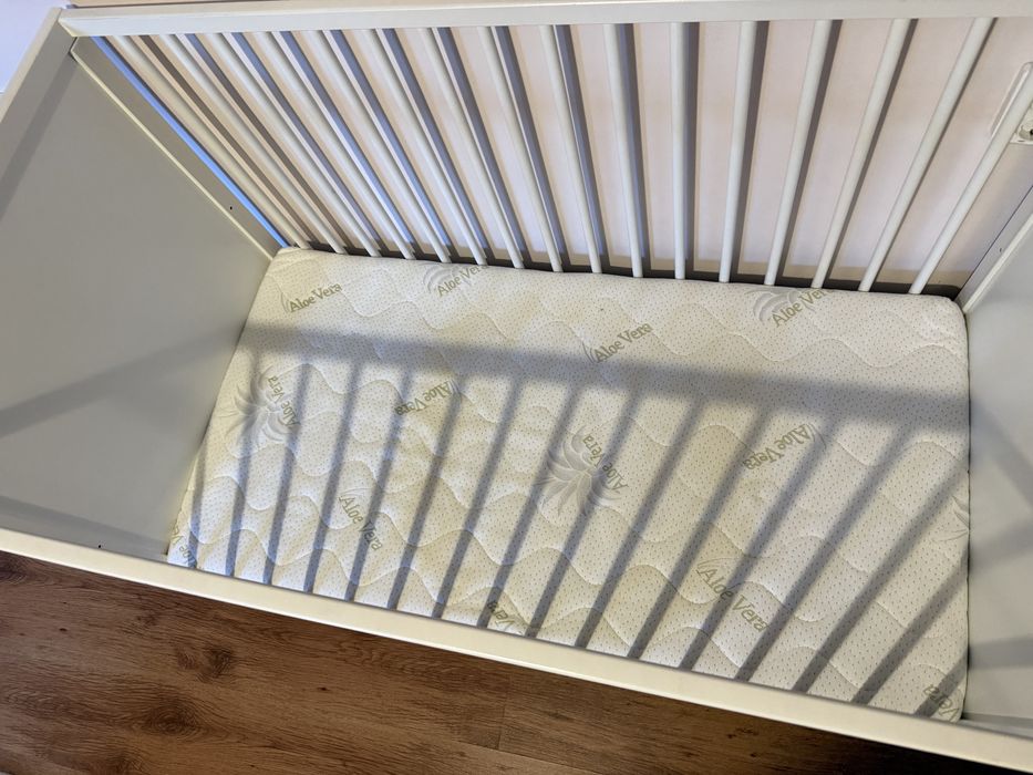 Чисто ново креватче / бебшка кошара