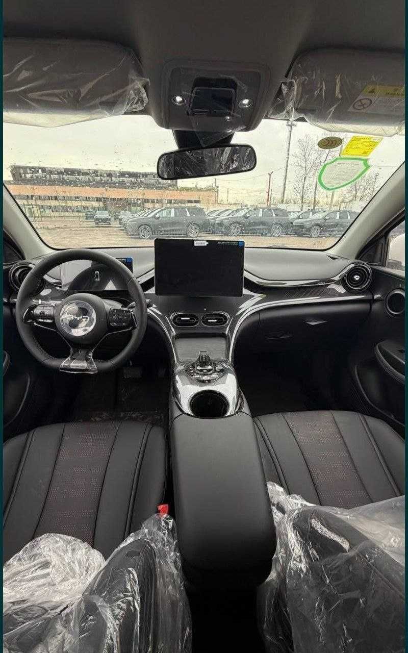 BYD e2 elektromobil 2025 yil probeg 0