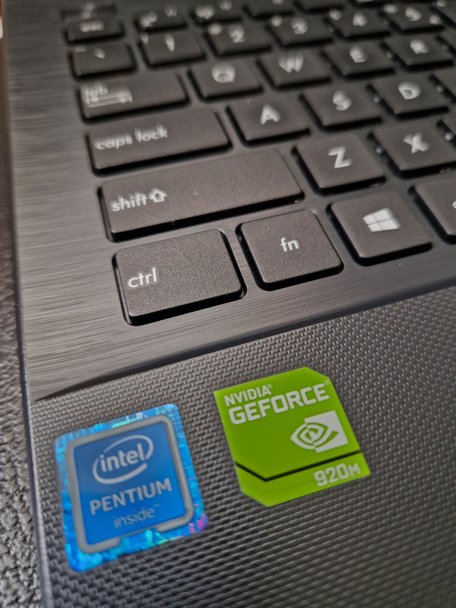 Vand/schimb Laptop ASUS