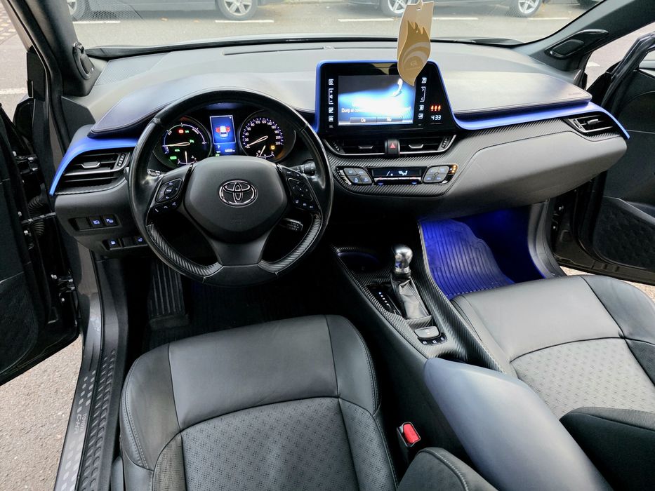 Toyota C-HR 2018 STYLE SELECTION 2018 1.8hibrid 67.000km EXTRA FULL