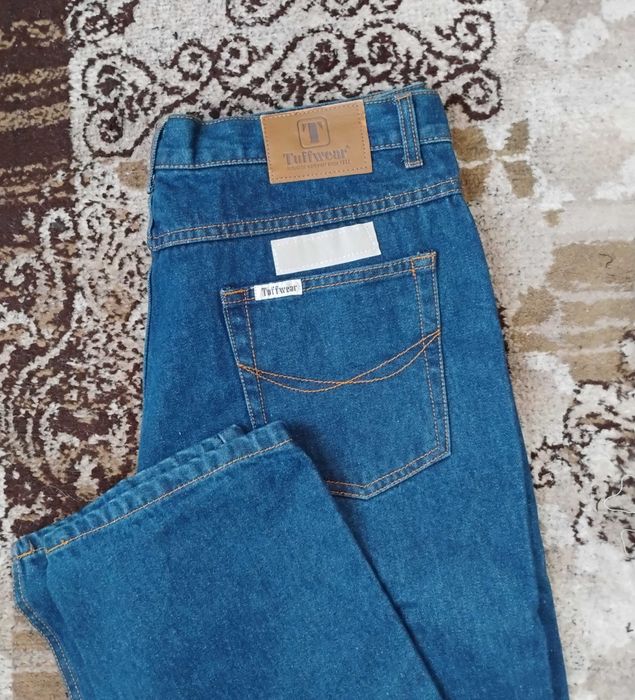 Vând blugi bărbați