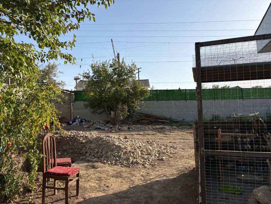 Дом 10 соток в центре Газалкента с коммуникациями