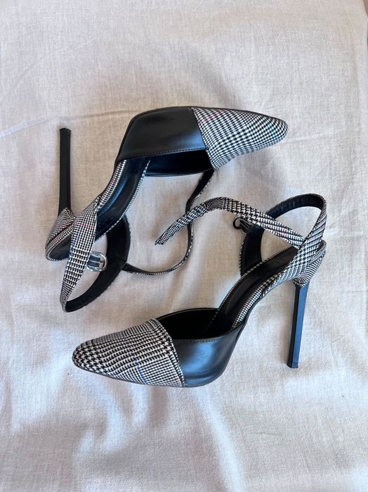 все по 100 тысяч