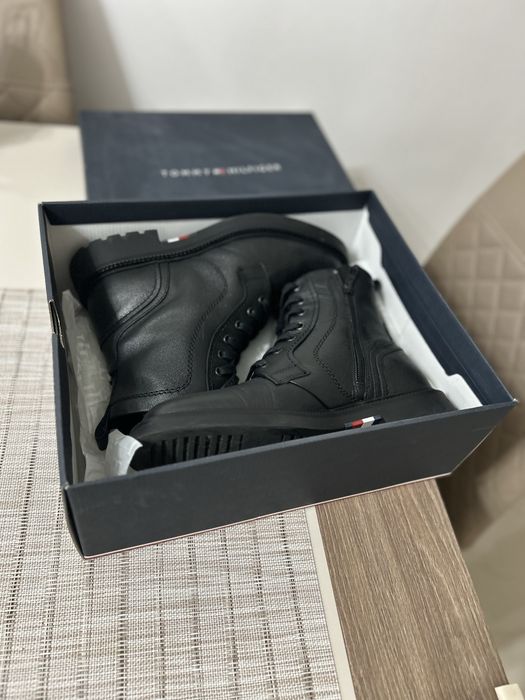 Ghete Tommy Hilfiger barbati