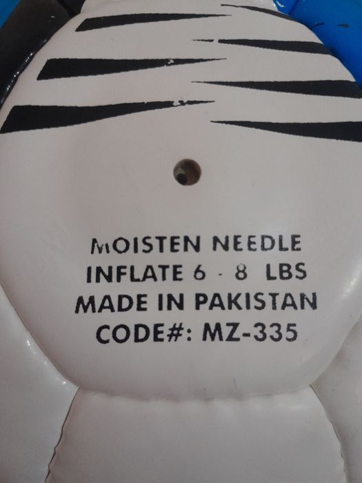 Yangi tenth original toʻp sotiladi Pokiston