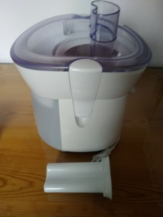 Storcator-centrifuga de fructe și legume Filips.