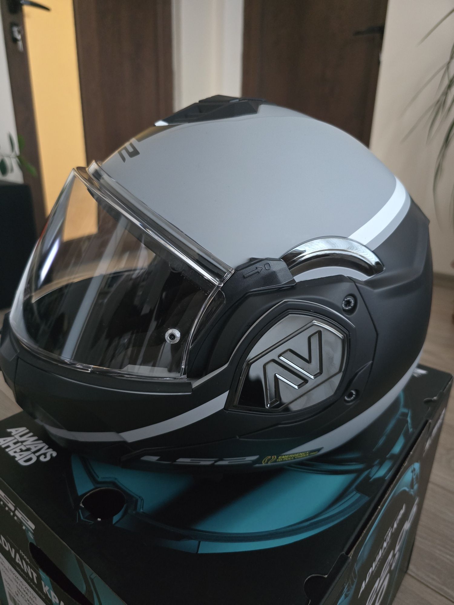 Модуларна каска Ls2 advant