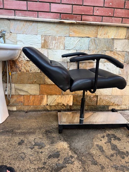 Кресло и кушетка под мойку в салон красоты, Идеал.