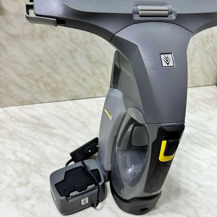 Aspirator Karcher pentru Geamuri si suprafete WVP 10 Adv Zeus 24067