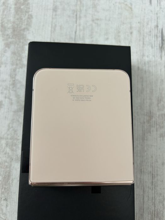 Samsung Galaxy Z Flip 4