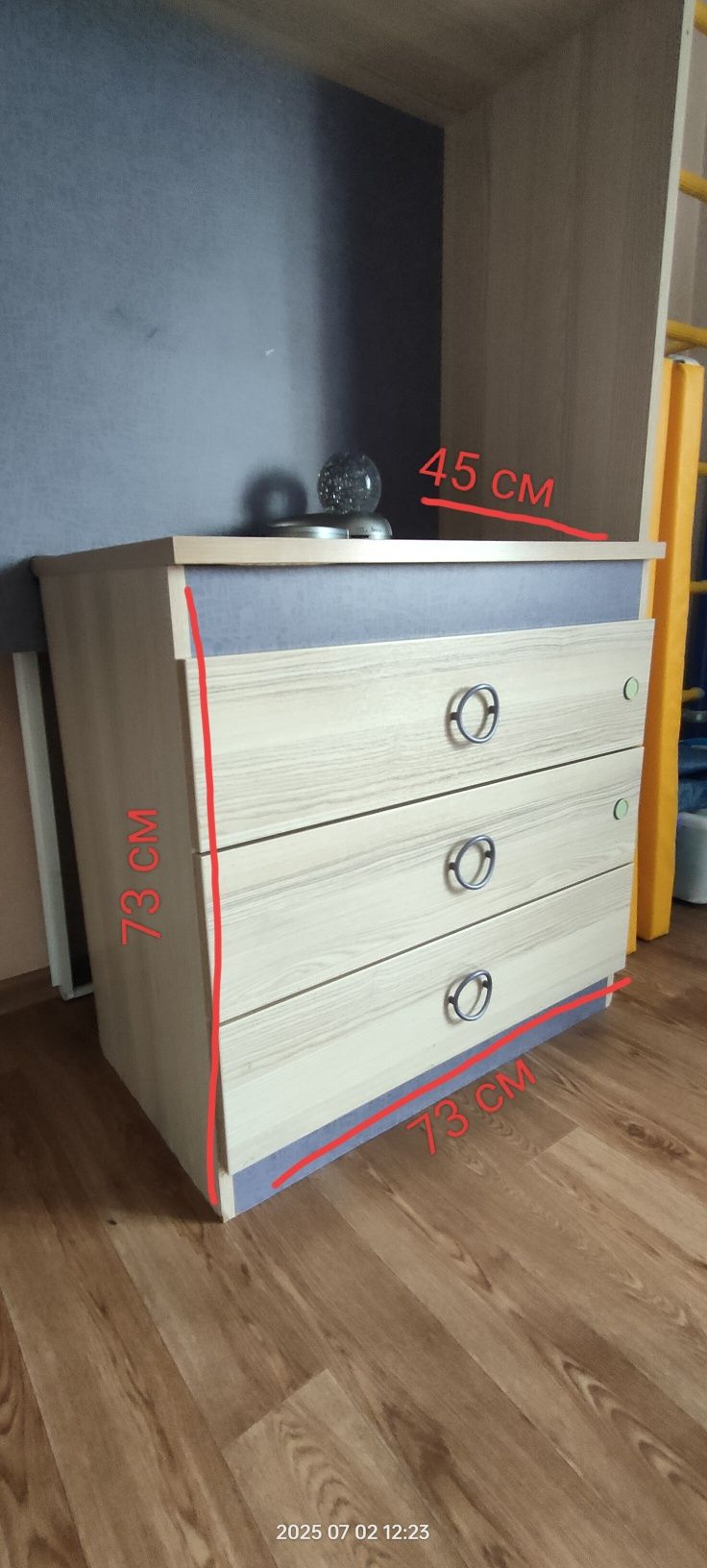Продам идеальную двухъярусную кровать