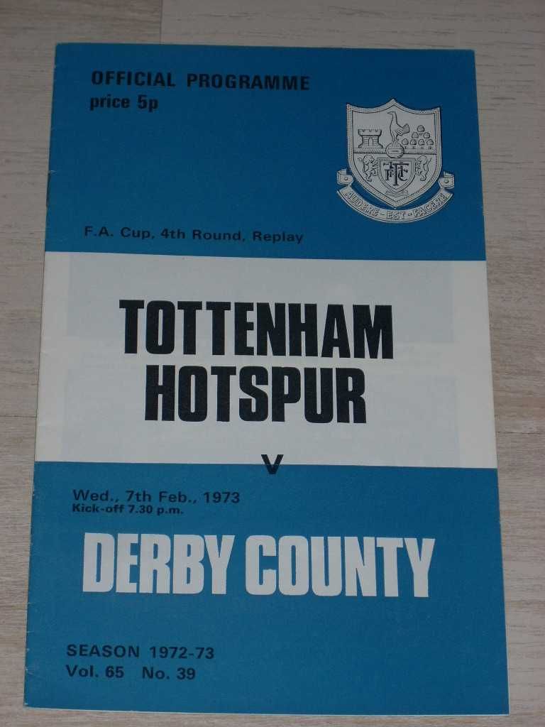 Английски футболни програми на Тотнъм Хотспър от 1967, 1968 и 1970-73