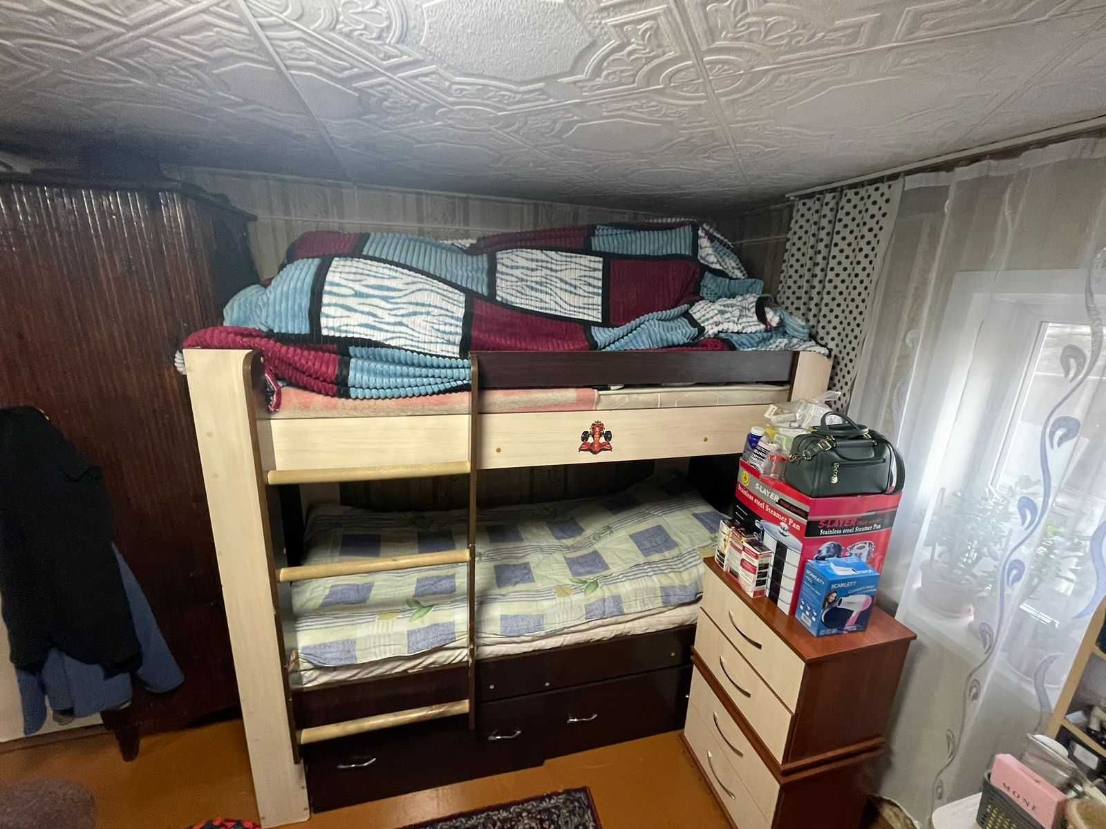 Продам двухъярусную кровать
