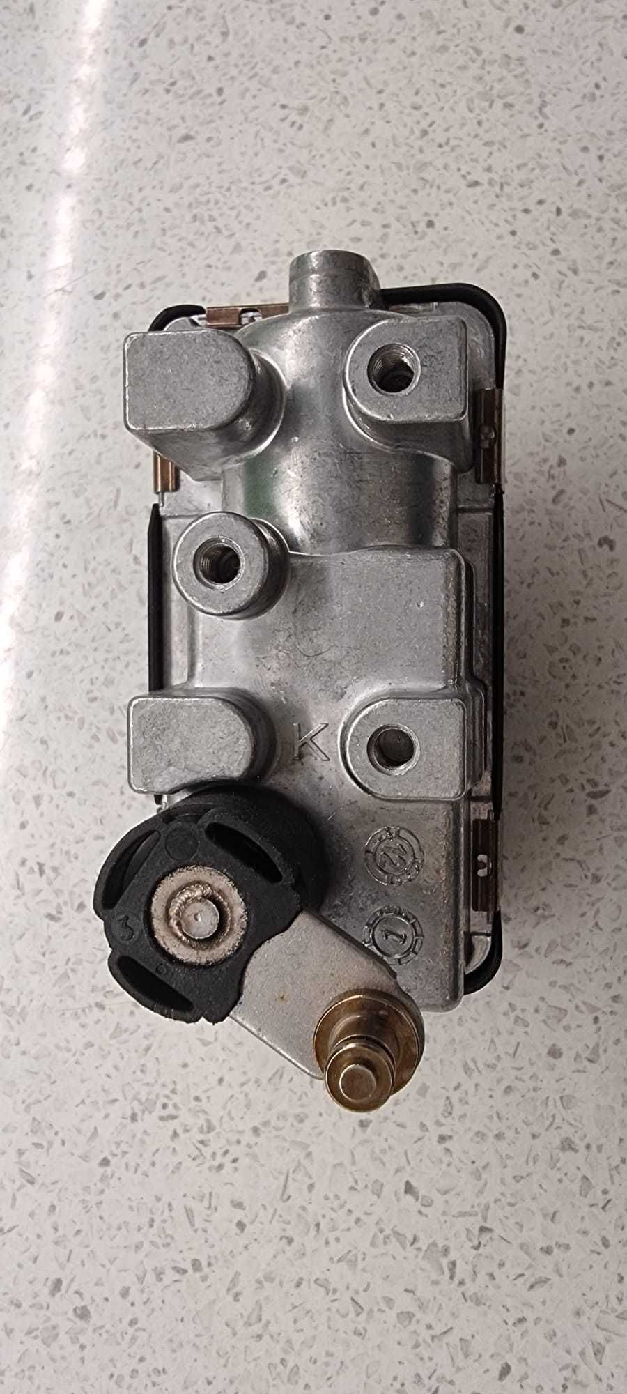 Hella Garrett Actuator 6NW009543 763797 G-13 Mercedes-Benz 350 CDI NOU