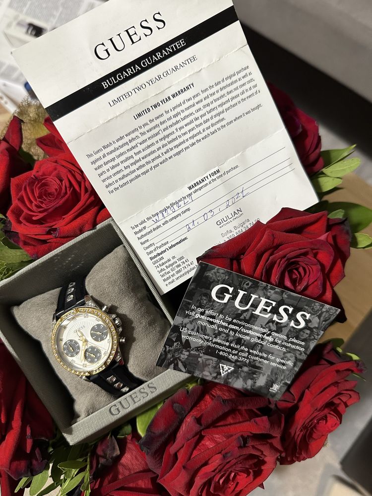 Часовник Guess