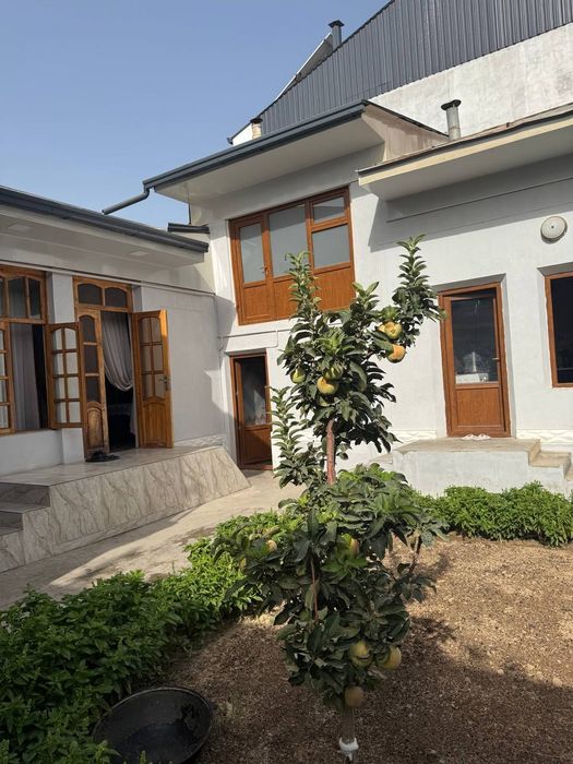 Uy sotiladi fayizli xovli tinchlik maxalla