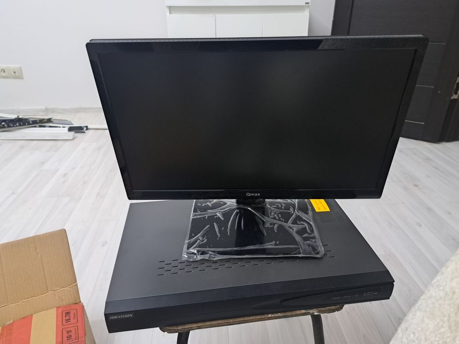 Видеорегистратор NVR Hikvision