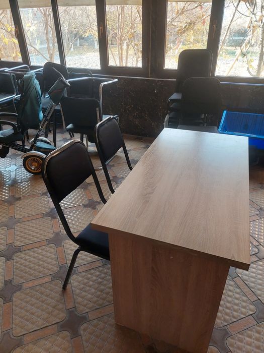 Arzon narxda parta stullar sotiladi. Bunaqa narx hattoki sexdan ham yo