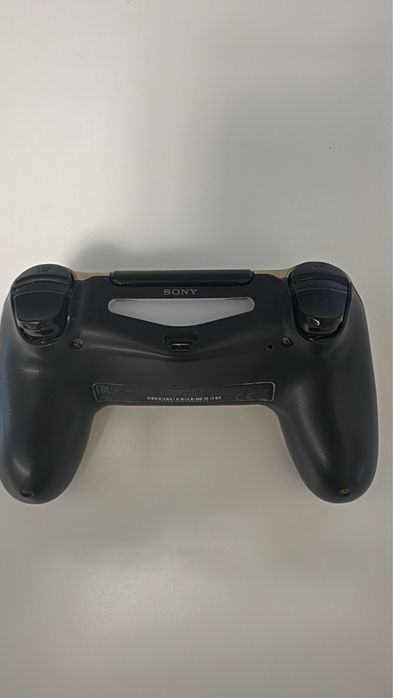 Vand controller PS4 auriu