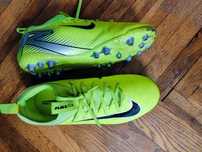 Оригинални бутонки на Nike 38 номер