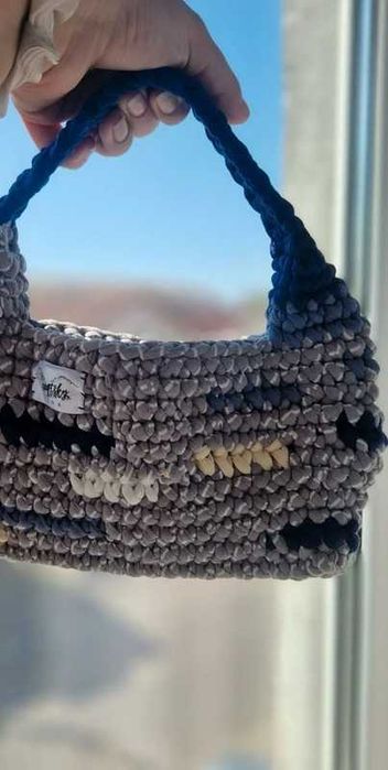 Geantă croșetată unică