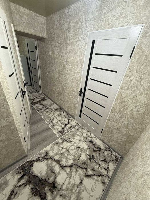 ПРОДАЕТСЯ 3/5/5
Чиланзарский_район
Ор.р: Фархадский перекресток