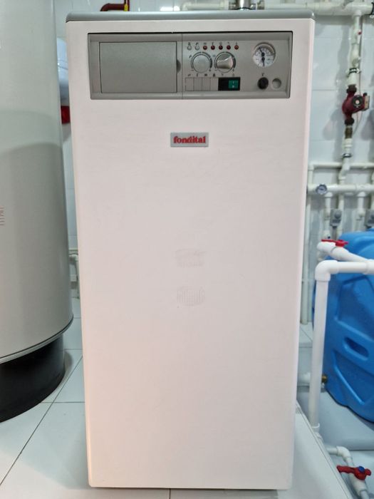 Fondital чугунный  котёл 76 кв идеалный состоянии