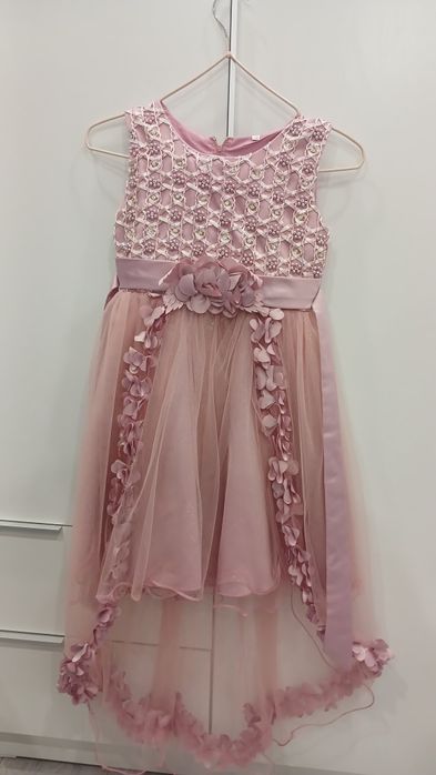 Продам платье для девочки