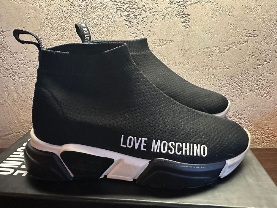 Сникърси Love moschino 37 номер