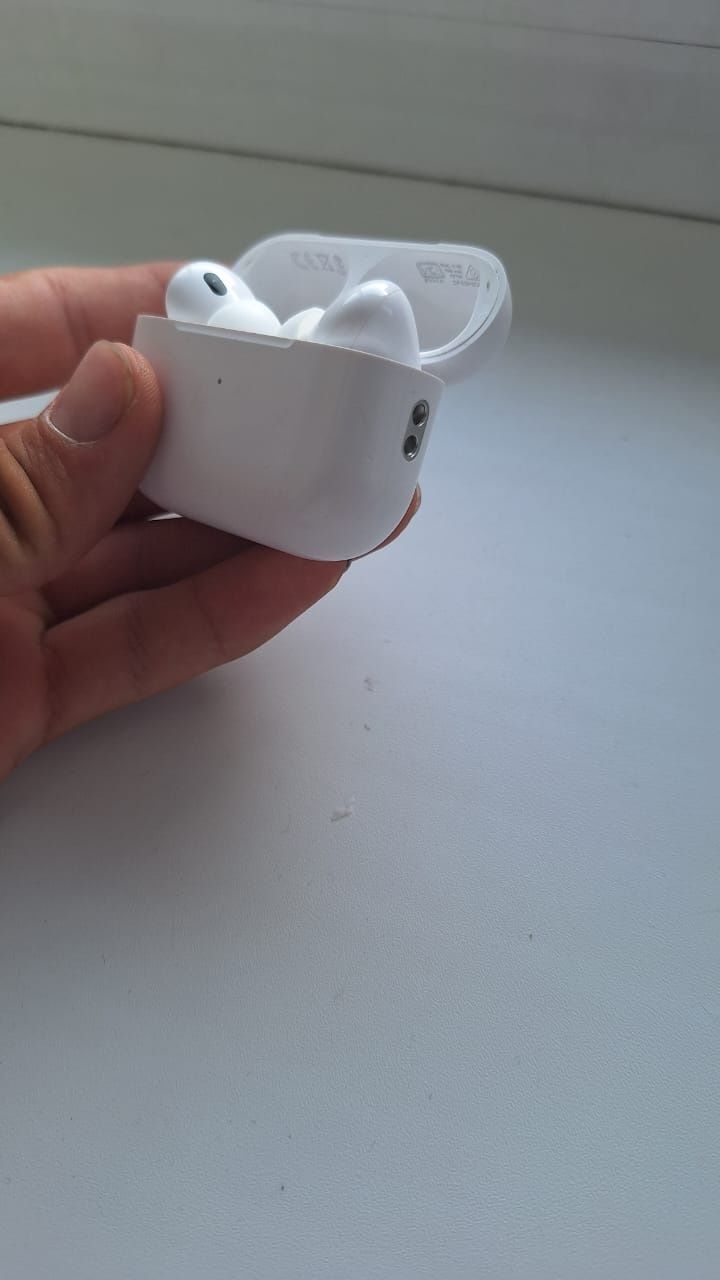 Продам AirPods pro