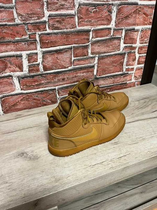 Ghete barbati Nike Court Borough Mid Winter AA0547-300 culoare mustar