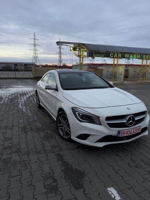 Vând Mercedes CLA 1.6 benzina