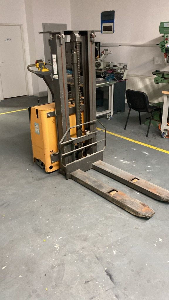 Transpalet electric